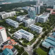 在年QS世界大学排名中哪些学校的研究生院位于新加坡？