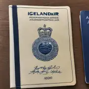 对于那些持有普通护照的人而言他们是否有资格参加Icelandair航空提供的免费旅游计划？